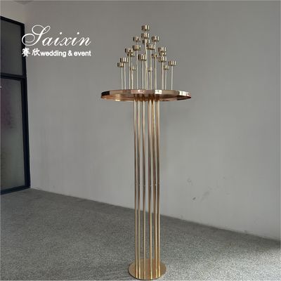 Decorazione di pavimenti da matrimonio Alto supporto a fiori in oro con portacandeli