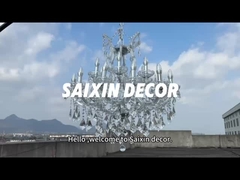 Candelaio di cristallo con il supporto